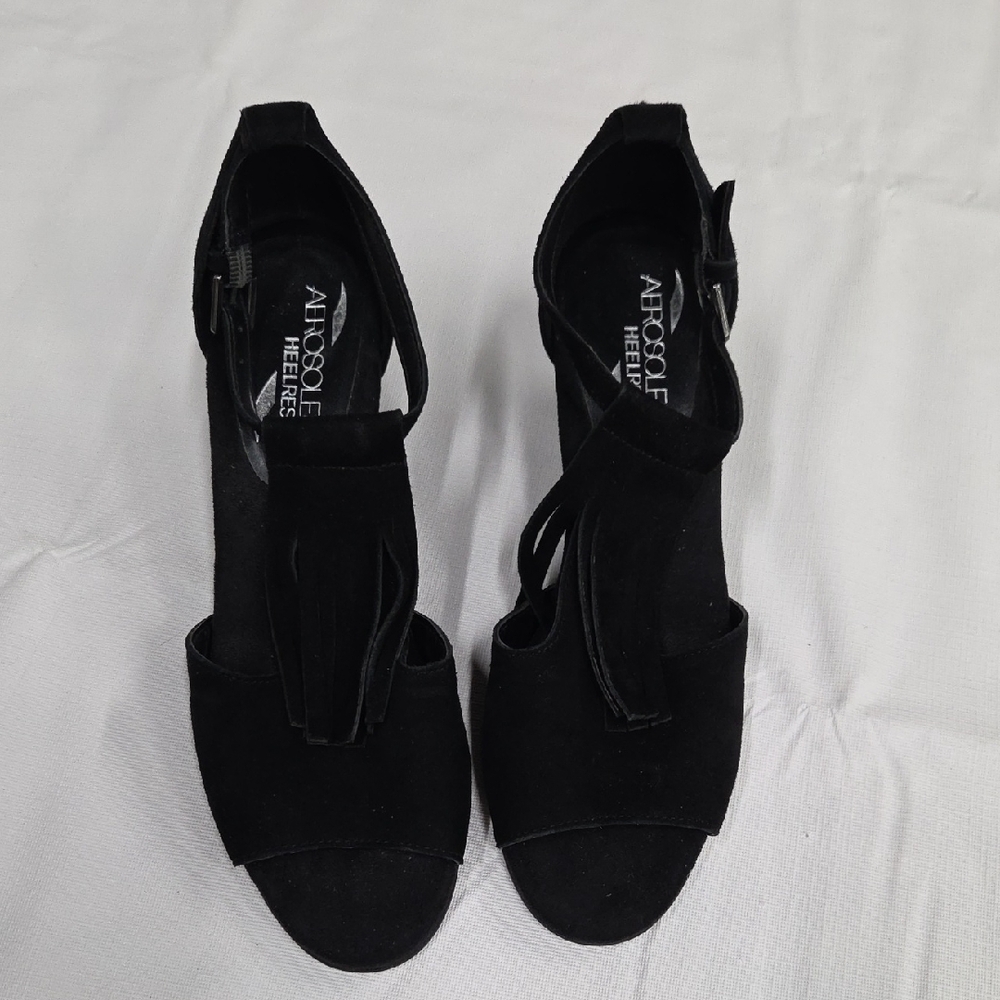 AEROSOLES Black Suede Heels